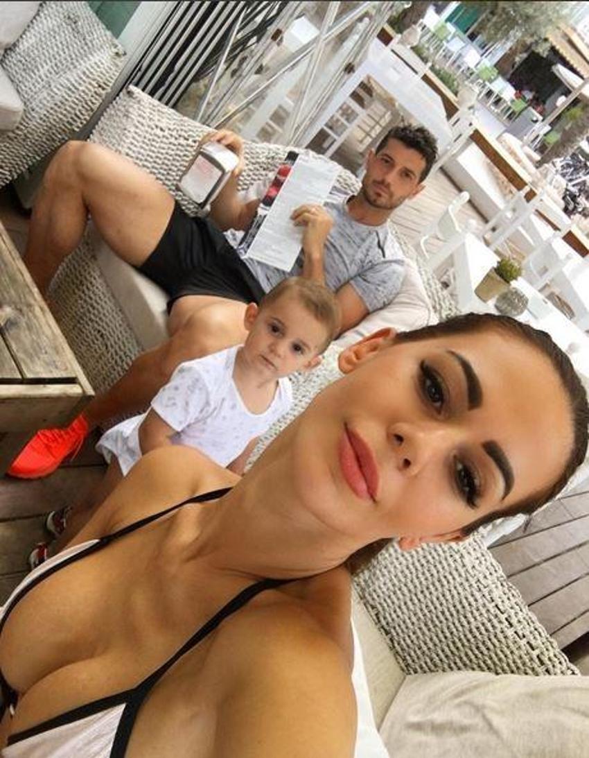Dzemaili ve eşinden olay kareler