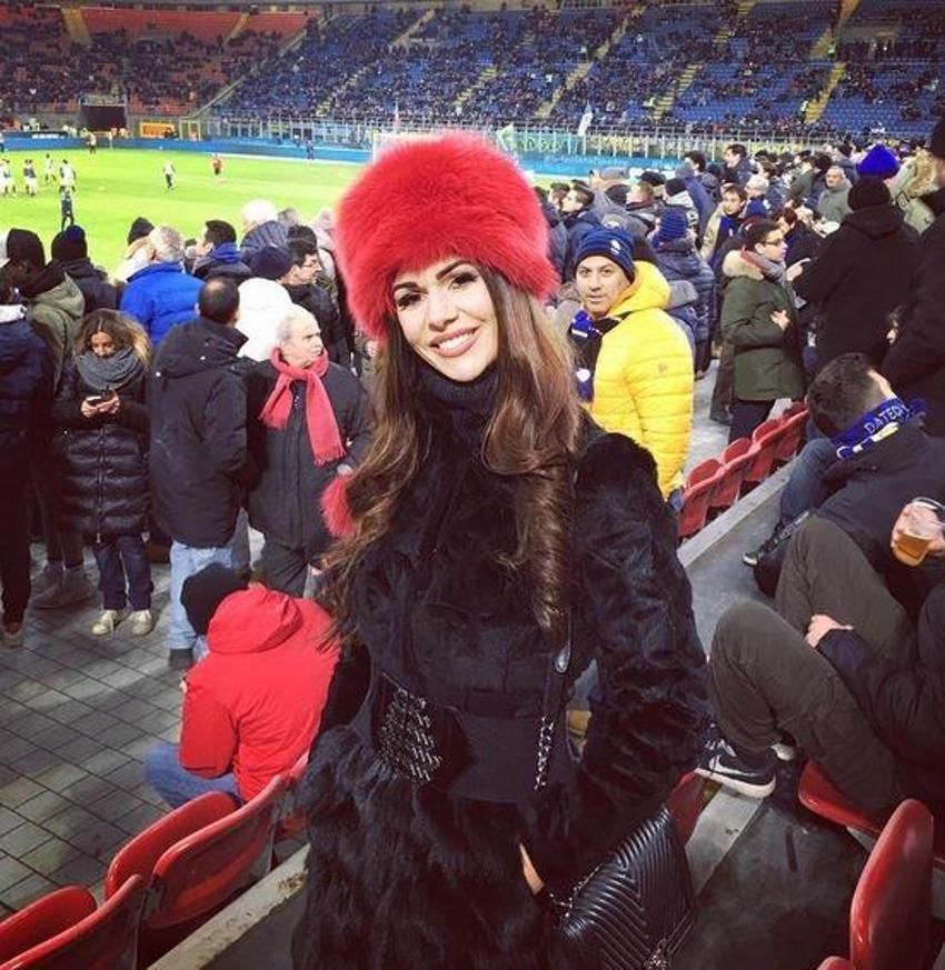 Dzemaili ve eşinden olay kareler