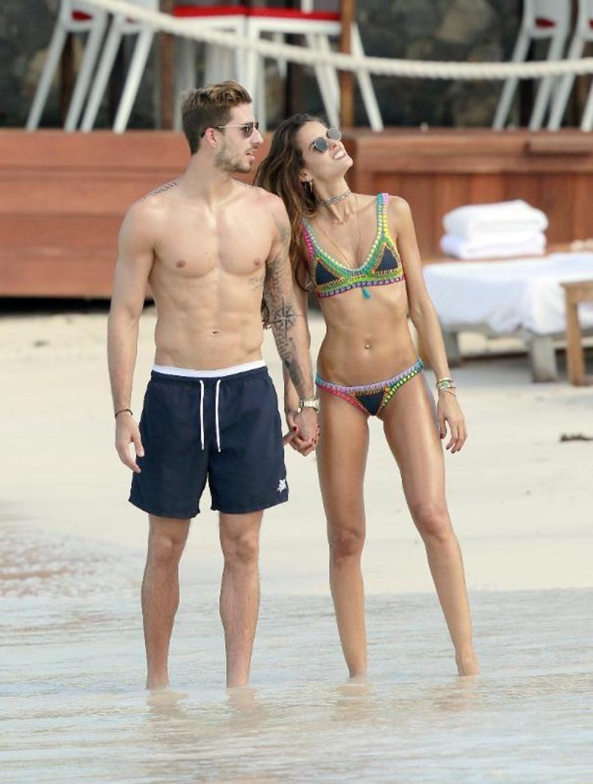Kevin Trapp ve sevgilisi Izabel Goulart kış tatilinde