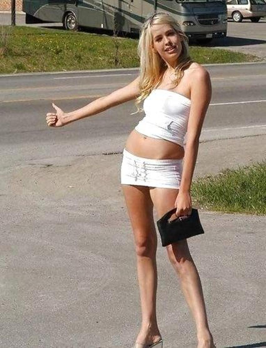 Девушка Одевается Как Шлюха