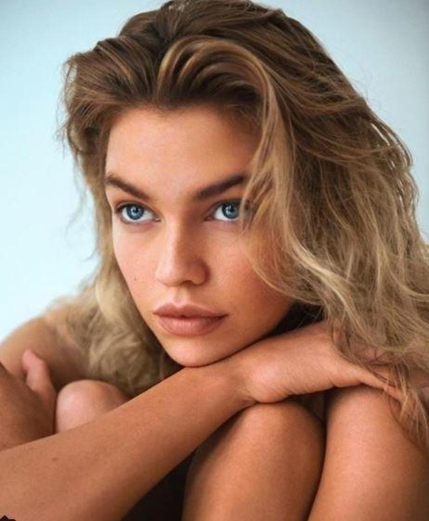 Stella Maxwell