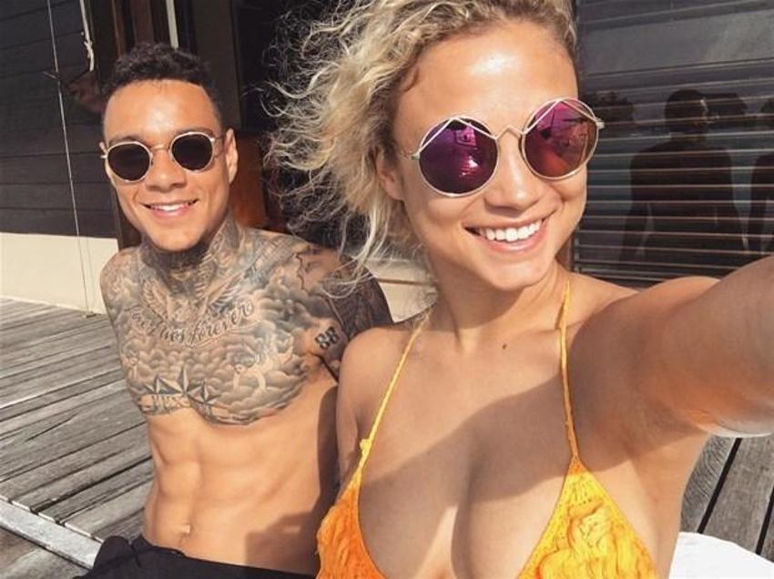 Rose Bertram Paris'i fethetti!
