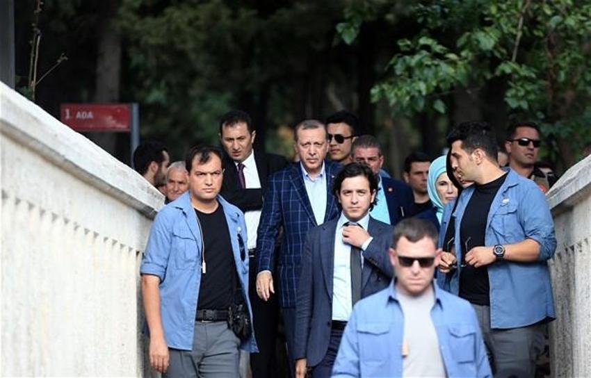 Cumhurbaşkanı Erdoğan'dan kabir ziyareti