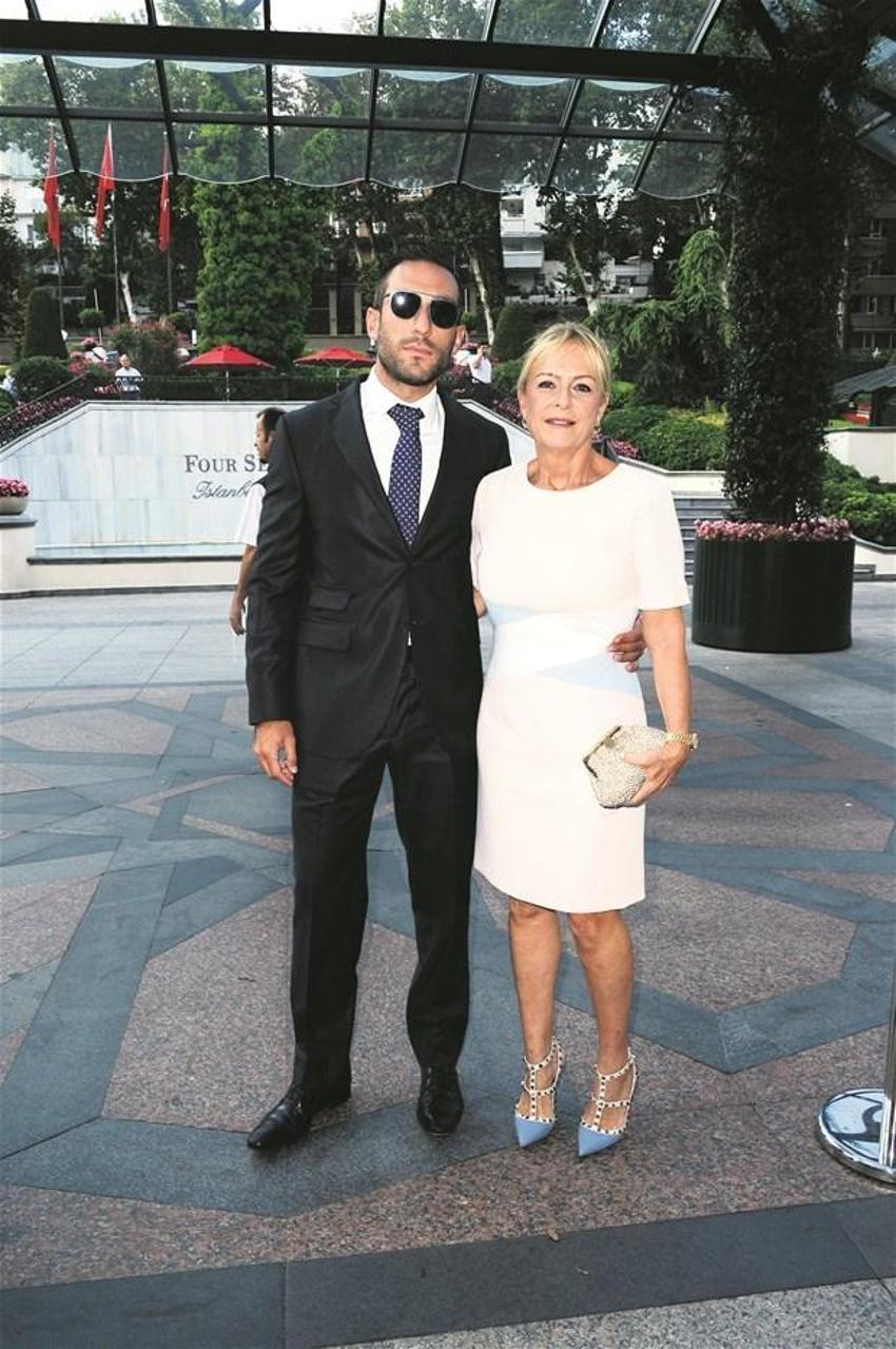 Cem Hakko kızını evlendirdi
