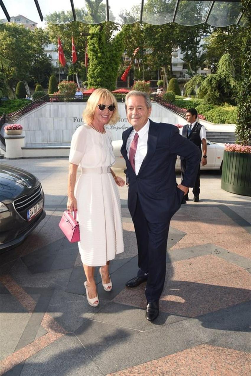 Cem Hakko kızını evlendirdi