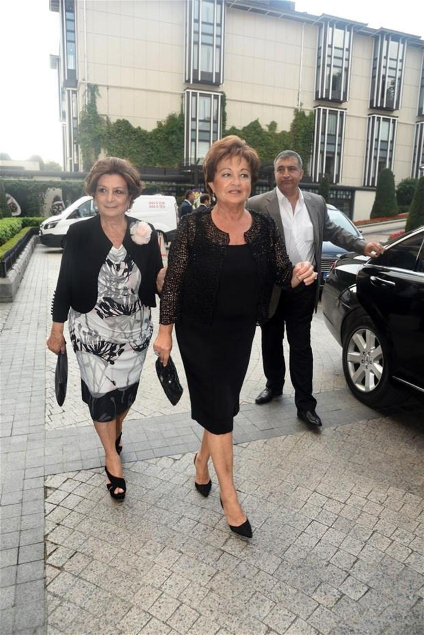 Cem Hakko kızını evlendirdi