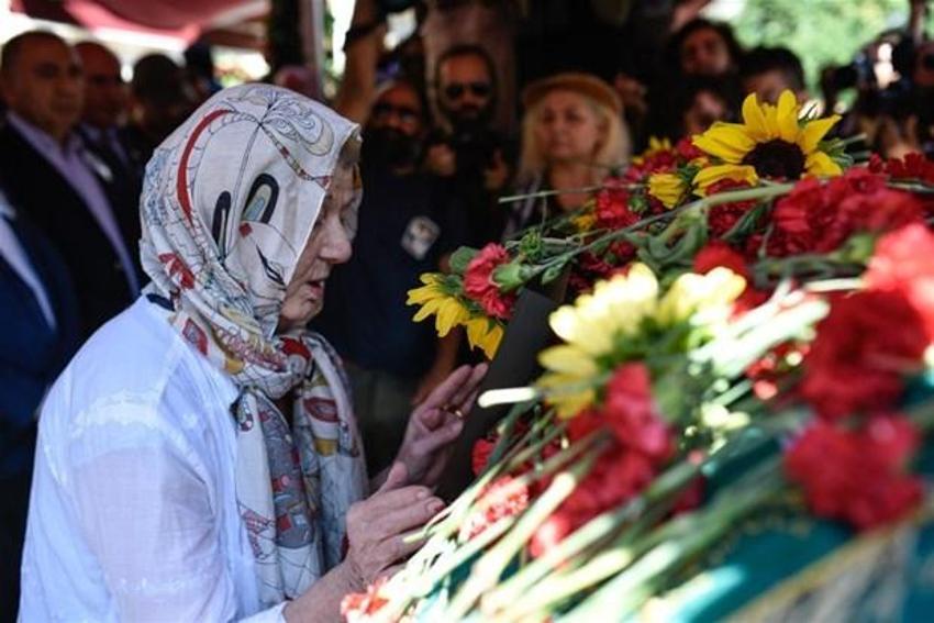Vedat Türkali'ye veda