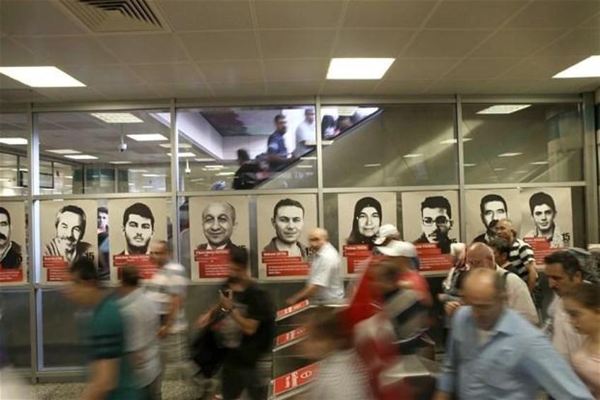 Milyonlar demokrasi için Yenikapı'nın yolunu tuttu