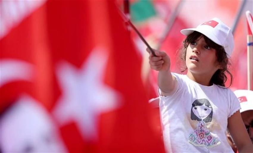 Milyonlar demokrasi için Yenikapı'nın yolunu tuttu