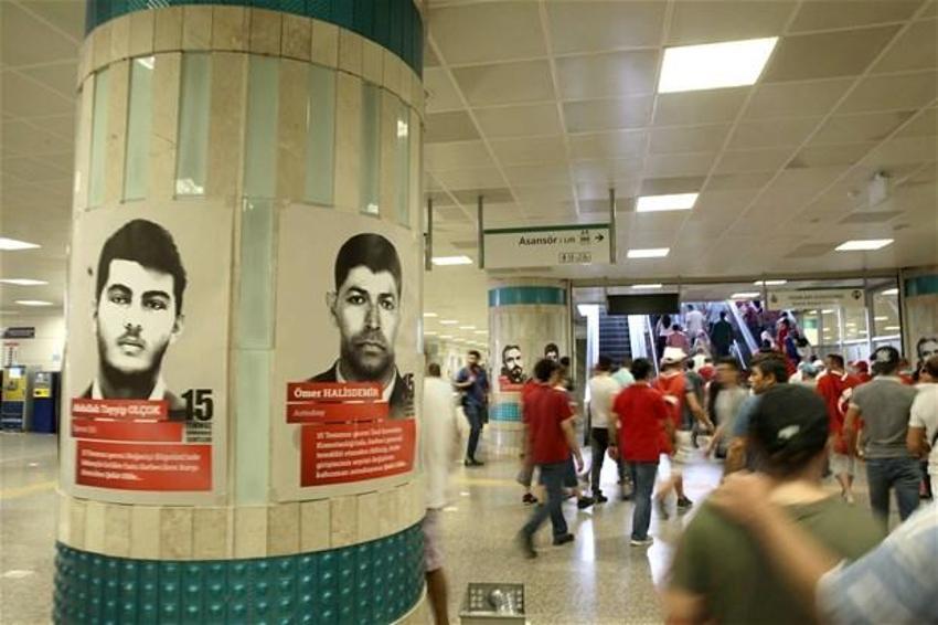 Milyonlar demokrasi için Yenikapı'nın yolunu tuttu