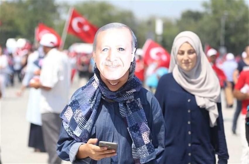 Milyonlar demokrasi için Yenikapı'nın yolunu tuttu