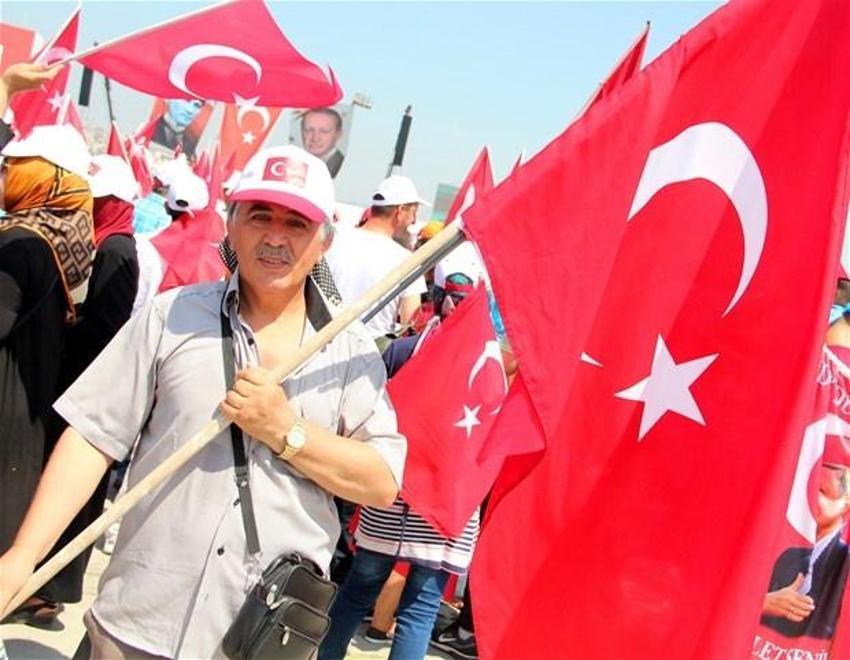 Milyonlar demokrasi için Yenikapı'nın yolunu tuttu