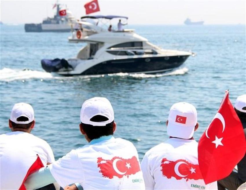Milyonlar demokrasi için Yenikapı'nın yolunu tuttu