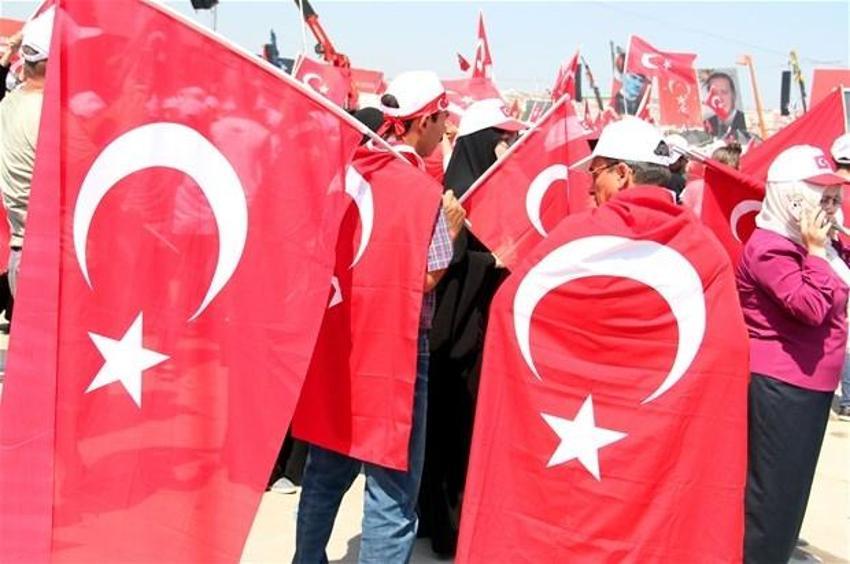 Milyonlar demokrasi için Yenikapı'nın yolunu tuttu