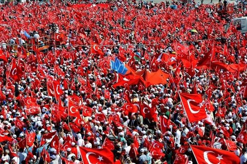 Milyonlar demokrasi için Yenikapı'nın yolunu tuttu