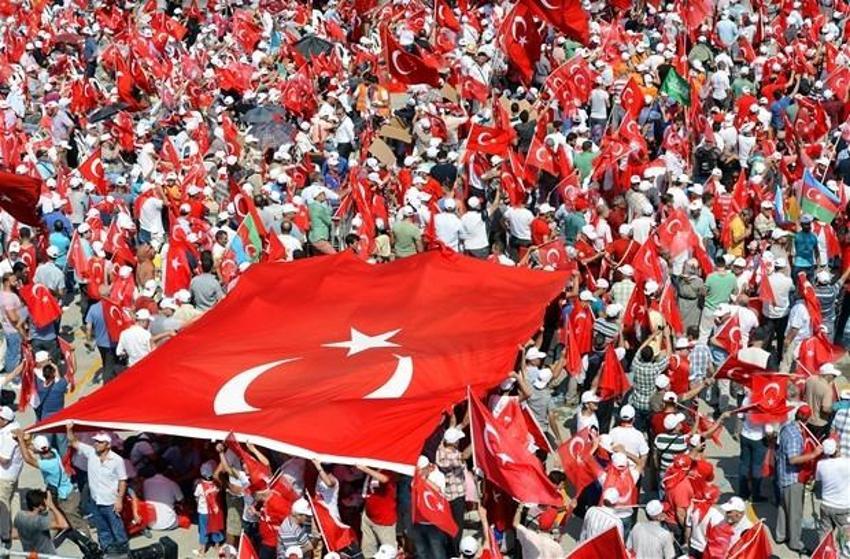 Milyonlar demokrasi için Yenikapı'nın yolunu tuttu