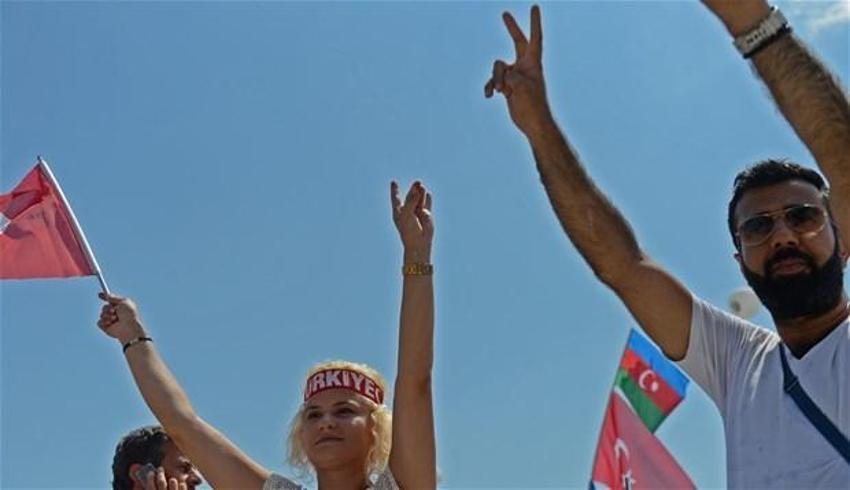 Milyonlar demokrasi için Yenikapı'nın yolunu tuttu