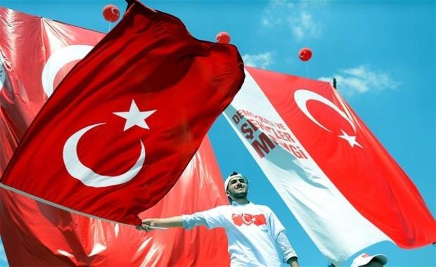 Milyonlar demokrasi için Yenikapı'nın yolunu tuttu