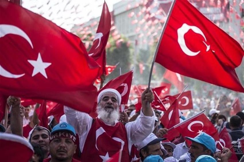 Milyonlar demokrasi için Yenikapı'nın yolunu tuttu