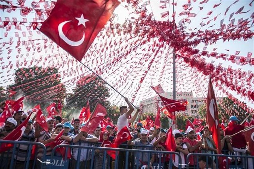 Milyonlar demokrasi için Yenikapı'nın yolunu tuttu