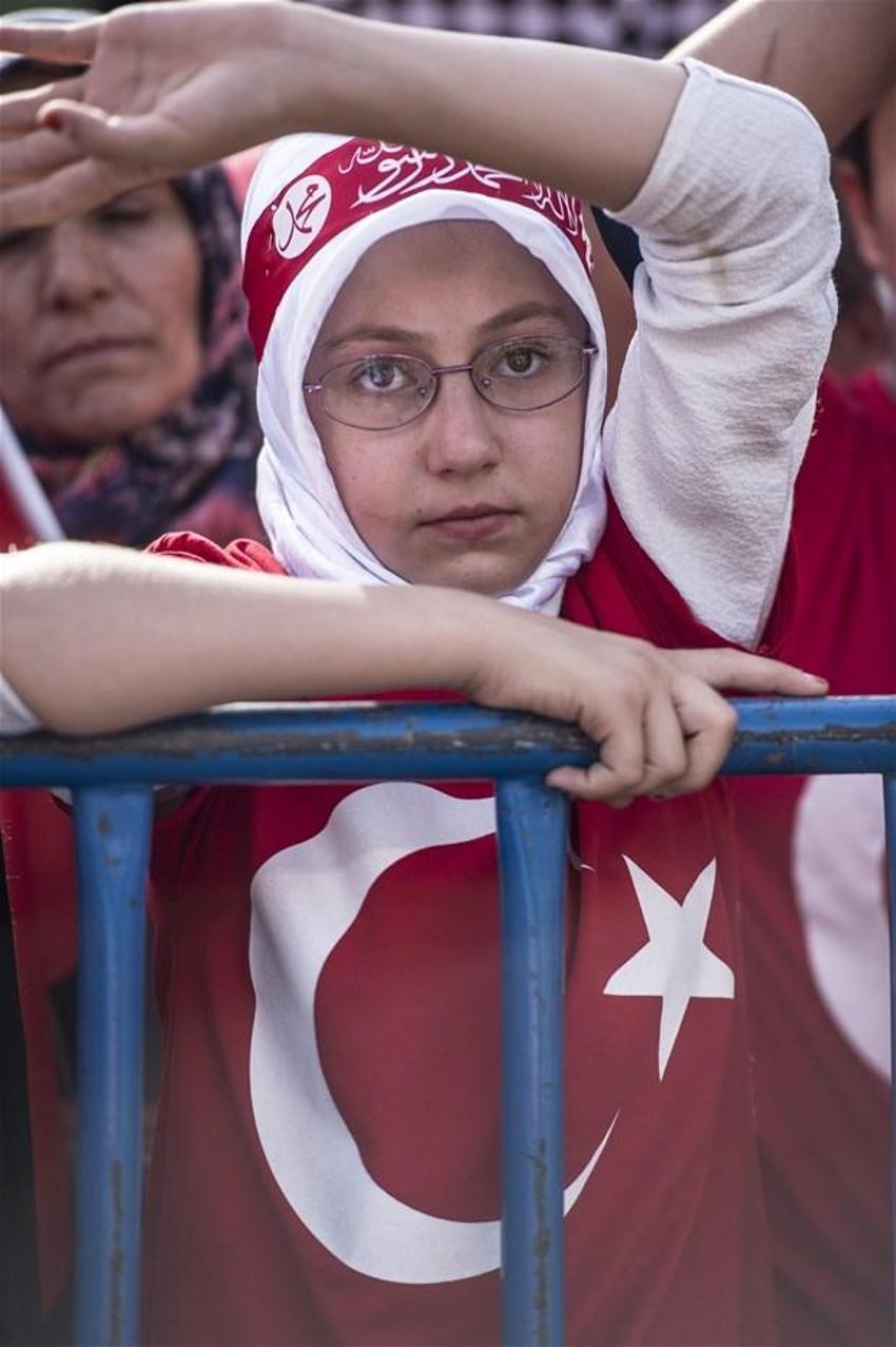 Milyonlar demokrasi için Yenikapı'nın yolunu tuttu