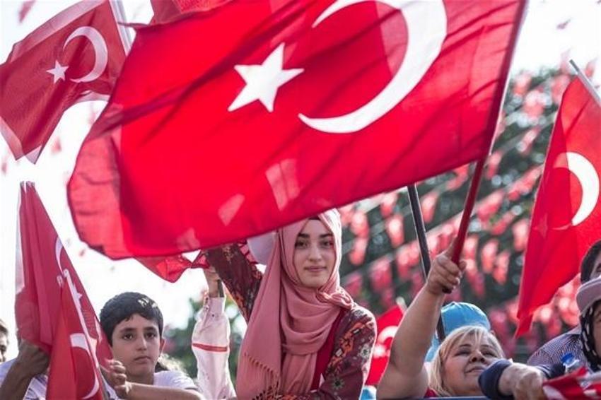 Milyonlar demokrasi için Yenikapı'nın yolunu tuttu
