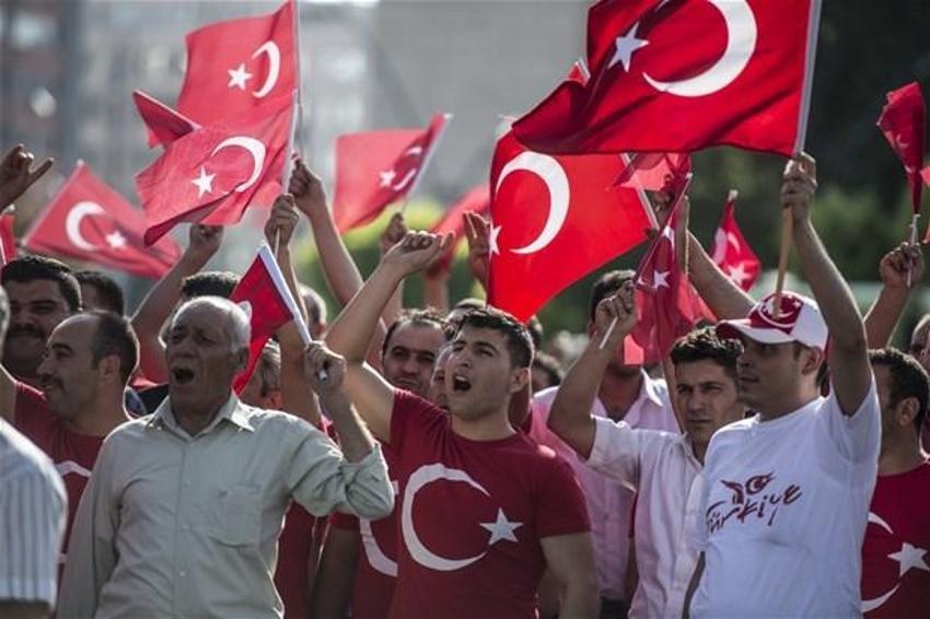 Milyonlar demokrasi için Yenikapı'nın yolunu tuttu