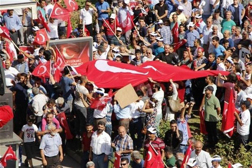 Milyonlar demokrasi için Yenikapı'nın yolunu tuttu