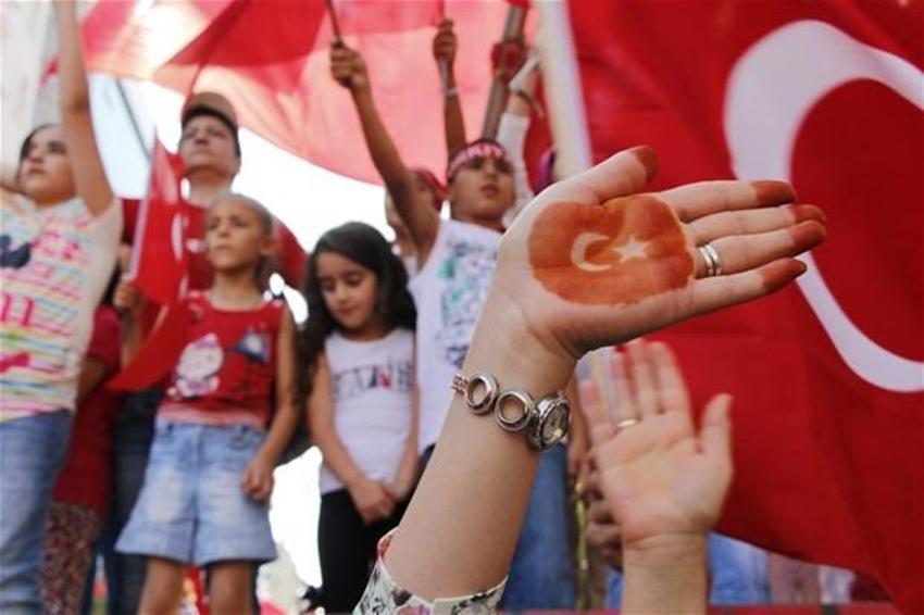 Milyonlar demokrasi için Yenikapı'nın yolunu tuttu