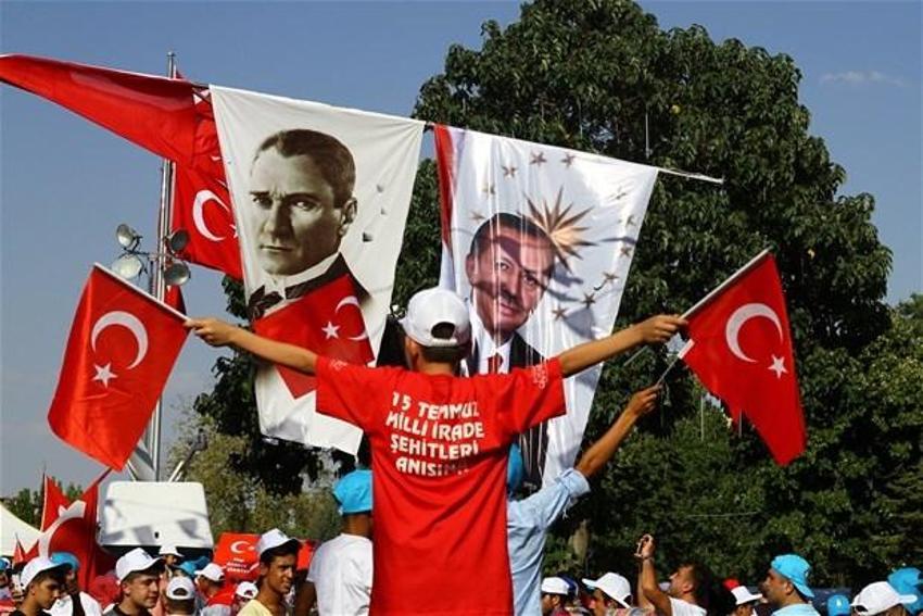 Milyonlar demokrasi için Yenikapı'nın yolunu tuttu
