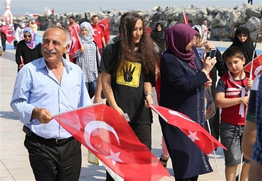 Milyonlar demokrasi için Yenikapı'nın yolunu tuttu