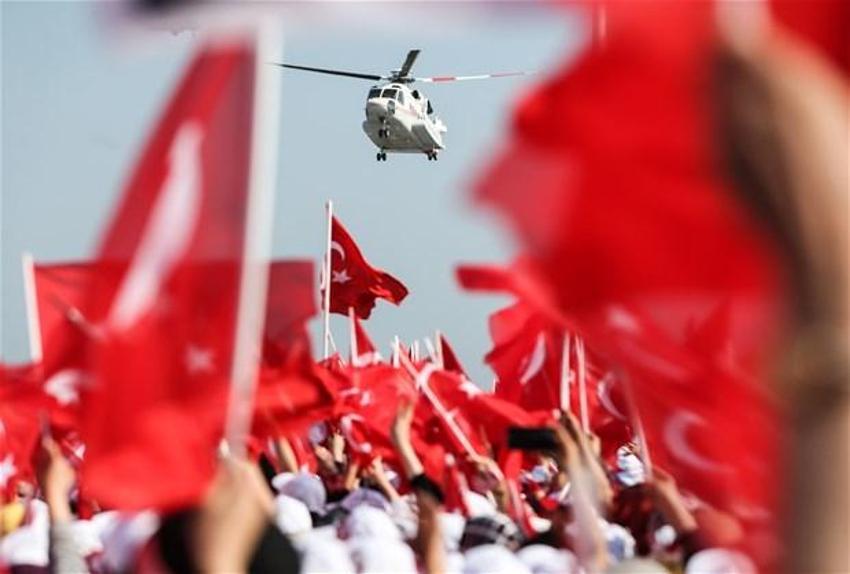 Milyonlar demokrasi için Yenikapı'nın yolunu tuttu