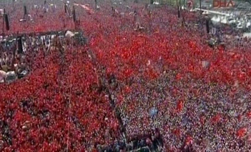 Milyonlar demokrasi için Yenikapı'nın yolunu tuttu