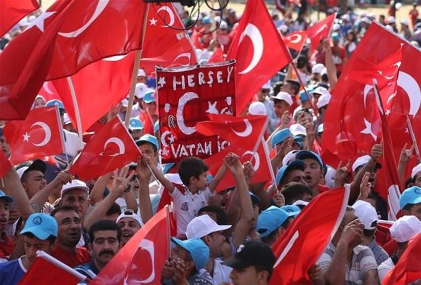 Milyonlar demokrasi için Yenikapı'nın yolunu tuttu