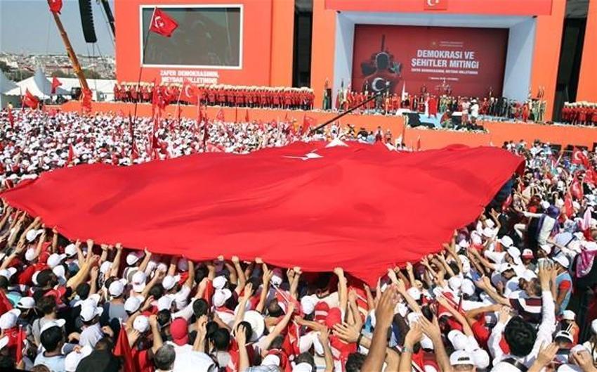 Milyonlar demokrasi için Yenikapı'nın yolunu tuttu
