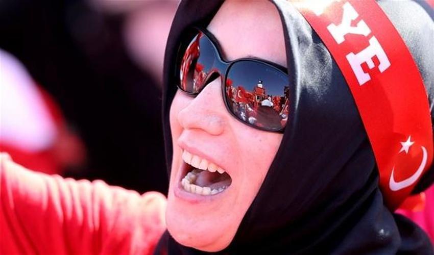 Milyonlar demokrasi için Yenikapı'nın yolunu tuttu