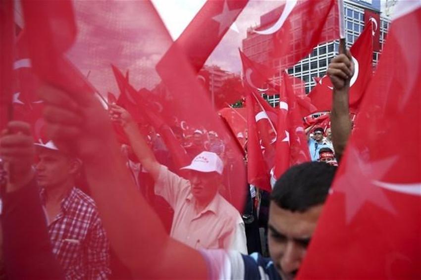 Milyonlar demokrasi için Yenikapı'nın yolunu tuttu