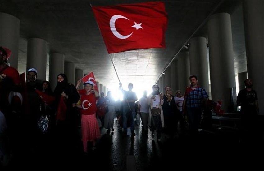 Milyonlar demokrasi için Yenikapı'nın yolunu tuttu