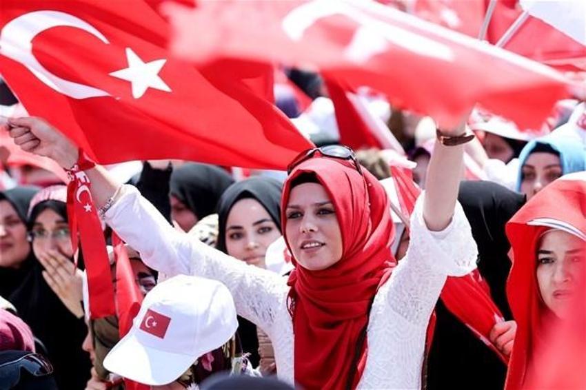 Milyonlar demokrasi için Yenikapı'nın yolunu tuttu