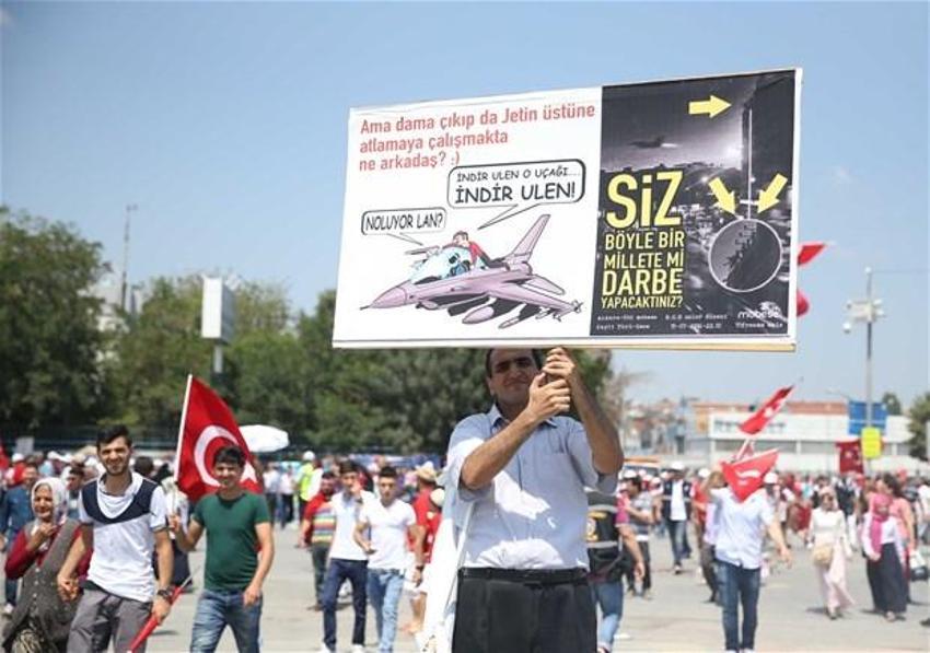 Milyonlar demokrasi için Yenikapı'nın yolunu tuttu