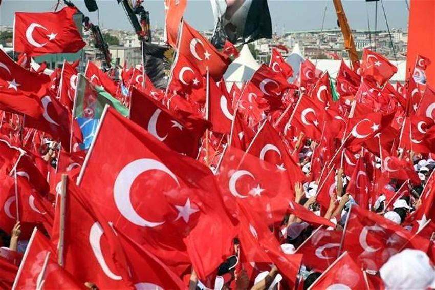 Milyonlar demokrasi için Yenikapı'nın yolunu tuttu