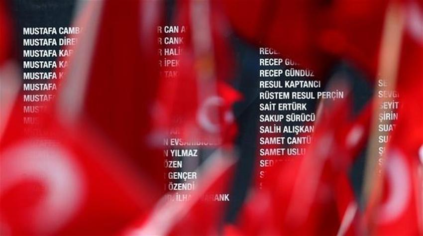 Milyonlar demokrasi için Yenikapı'nın yolunu tuttu
