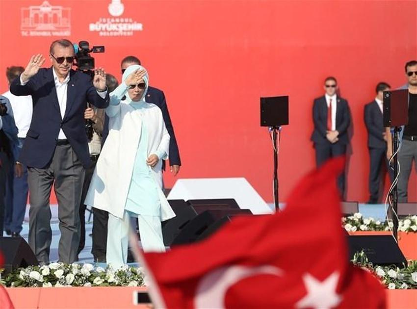 Milyonlar demokrasi için Yenikapı'nın yolunu tuttu