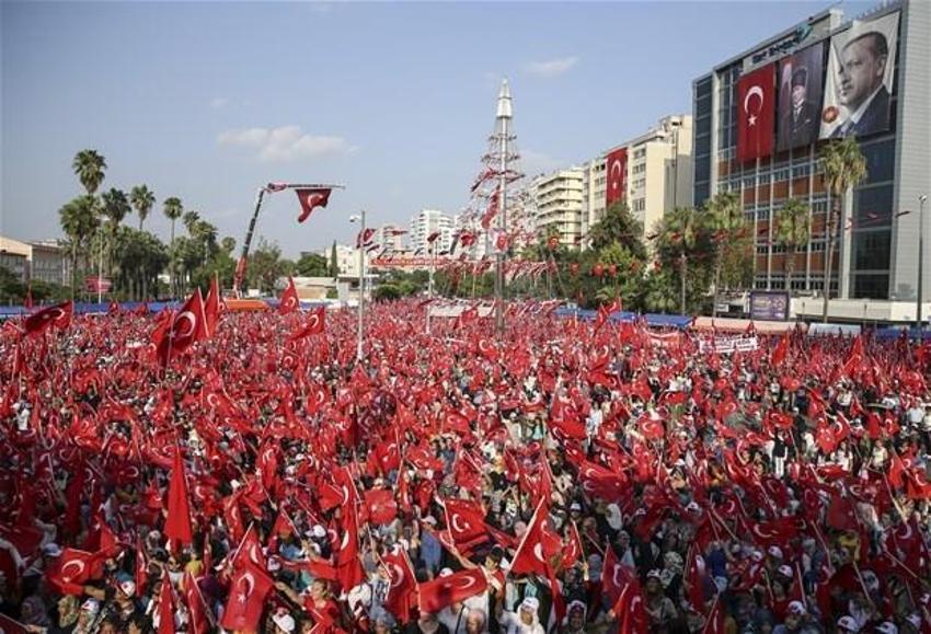 Milyonlar demokrasi için Yenikapı'nın yolunu tuttu