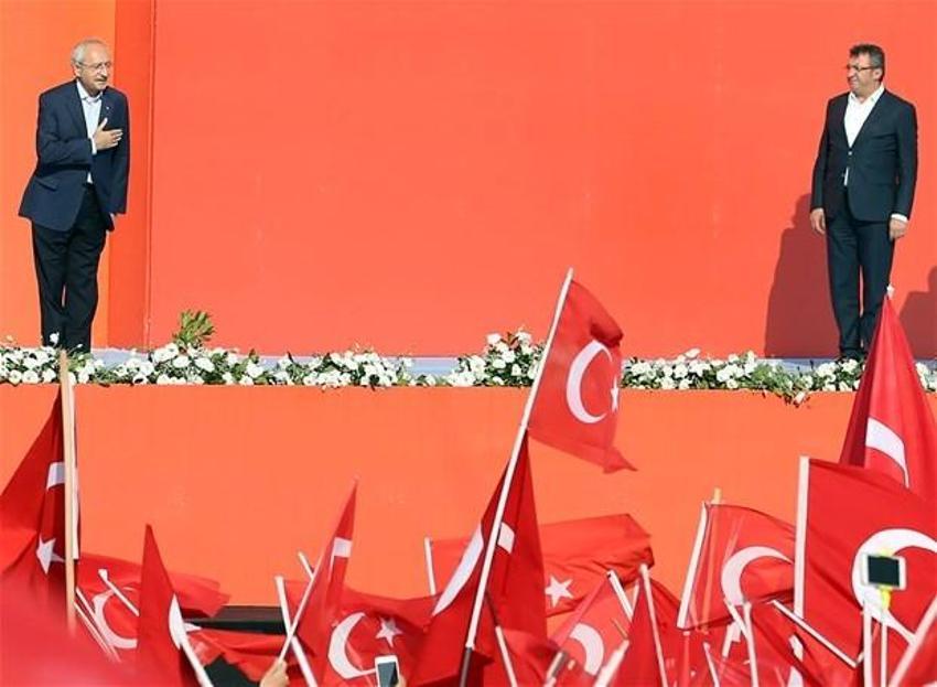 Milyonlar demokrasi için Yenikapı'nın yolunu tuttu