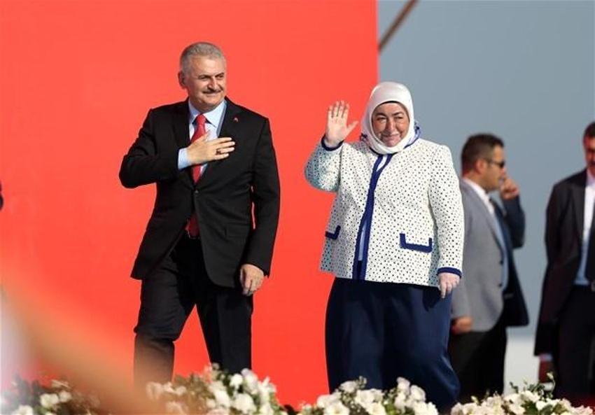 Milyonlar demokrasi için Yenikapı'nın yolunu tuttu