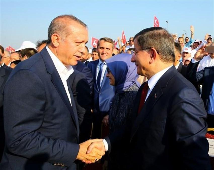 Milyonlar demokrasi için Yenikapı'nın yolunu tuttu