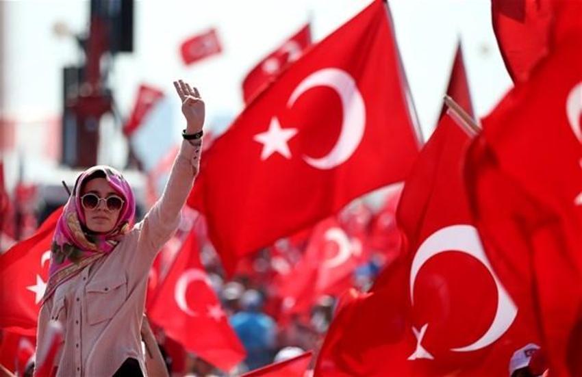 Milyonlar demokrasi için Yenikapı'nın yolunu tuttu