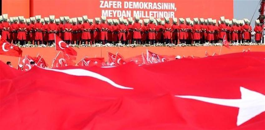 Milyonlar demokrasi için Yenikapı'nın yolunu tuttu