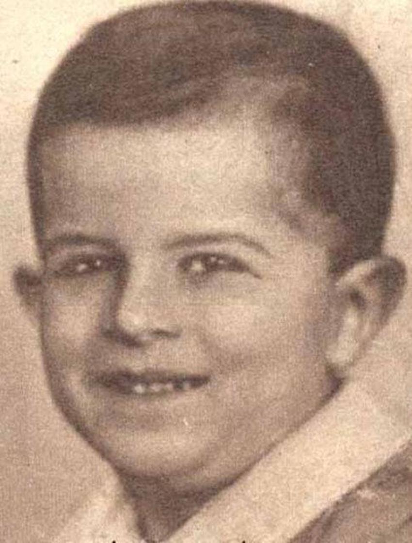 Turgay Şeren kimdir?